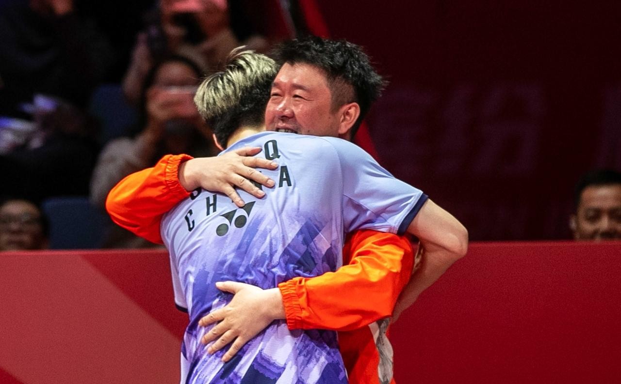 印尼队逆转法国队，石宇奇带队取胜