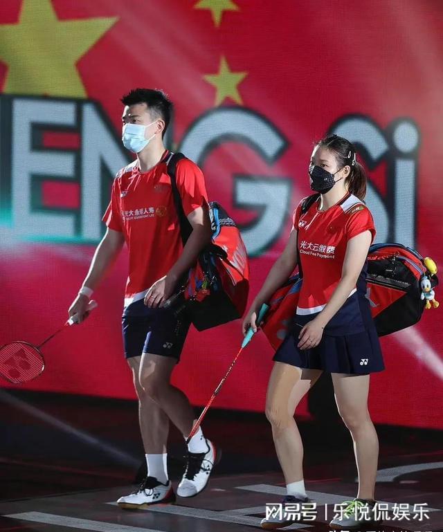 爱游戏官方入口-日本队险胜丹麦队，黄鸭组合扛起全队