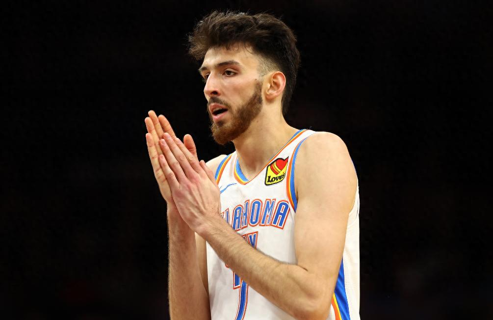 灰熊轻取福建队，恩比德点燃赛场