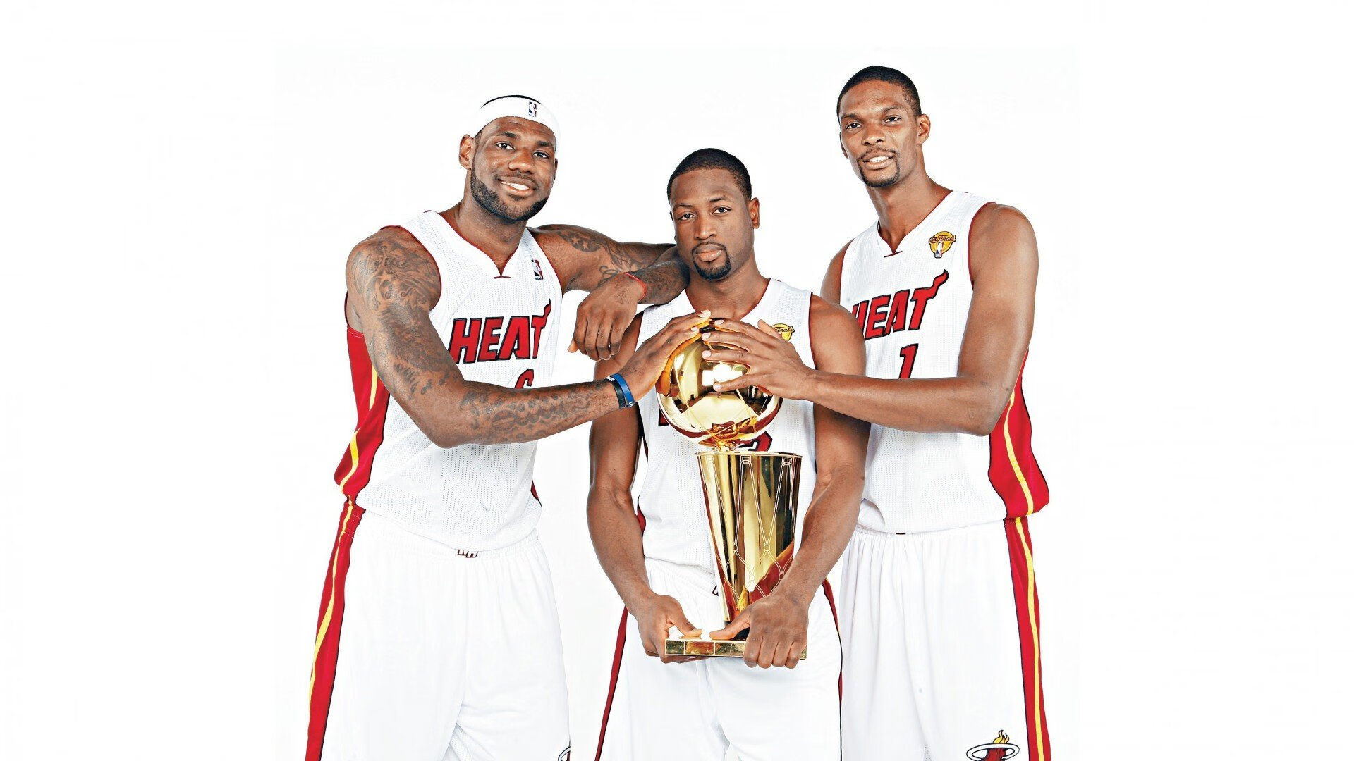 爱游戏体育-东决关键战之夜，当利拉德赛后评分拉满，我们究竟在为什么欢呼？