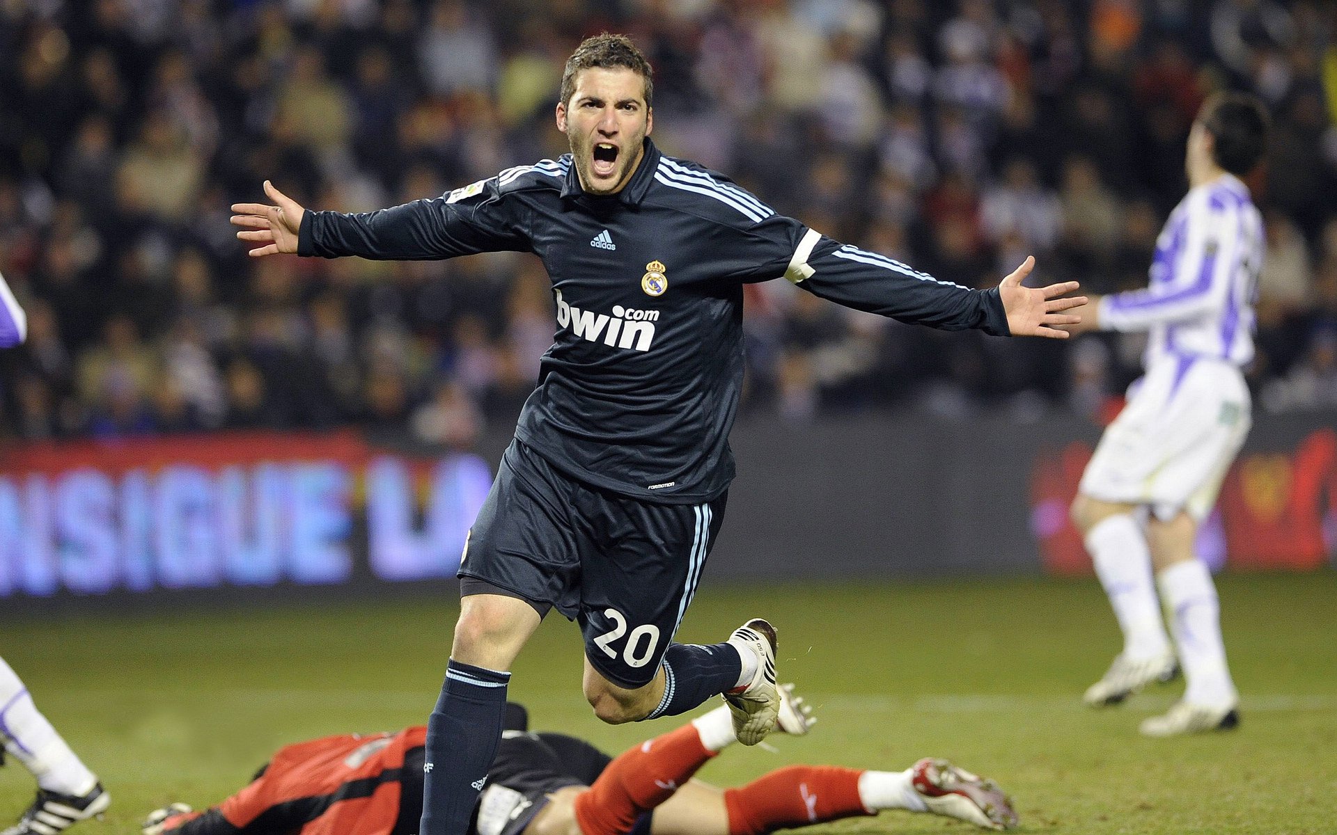 萨内，当无解成为对手的绝望，卡塔尔用决胜局带走玻利维亚